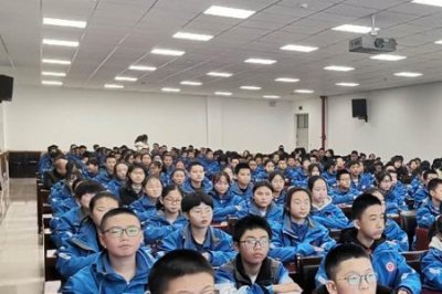 ​庆阳六中有初中部吗