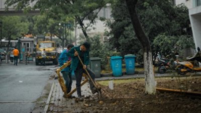 ​娌℃湁浼炵殑瀛╁瓙 鍙兘鍔姏濂旇窇馃弮