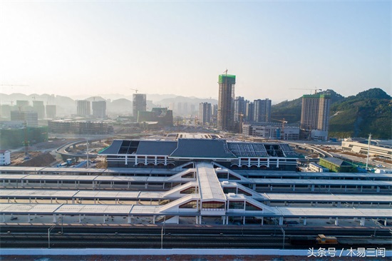 实拍建设中的渝贵高铁遵义东站,转折之城即将迈入高铁时代