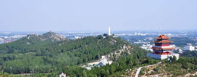 山东一个县,是麒麟的发祥地,县名很吉祥,人口近百万