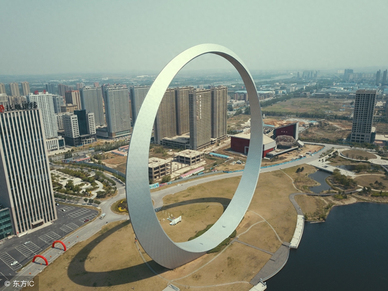 造价1亿多的“生命之环”，只能观赏？网友：放上指针，做个大钟