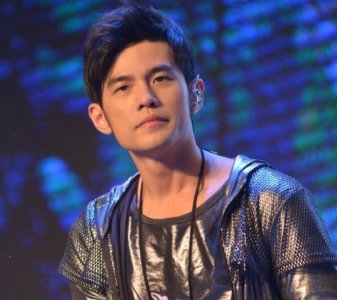 ​周杰伦歌曲全部下架，天王歌手陨落还是版权所困，让我告诉你