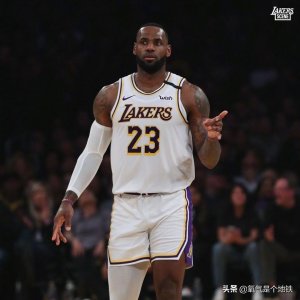 ​乔丹早期评价詹姆斯：他潜能令人难以置信！但高中对手天赋太低！