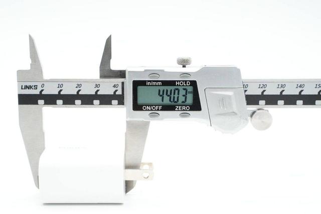 氮化镓30W充电器拆解（拆一款知名品牌30W双口充电器）(9)