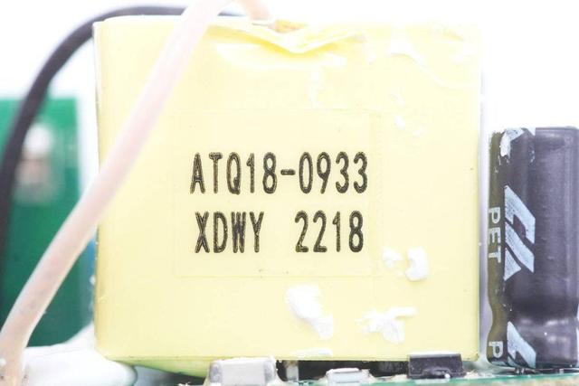 氮化镓30W充电器拆解（拆一款知名品牌30W双口充电器）(38)