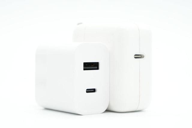 氮化镓30W充电器拆解（拆一款知名品牌30W双口充电器）(12)