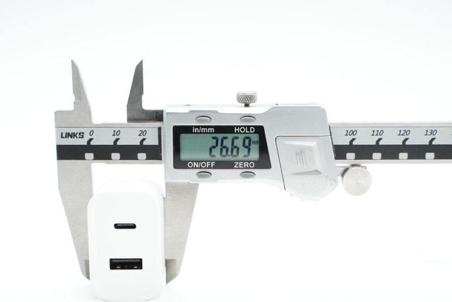 氮化镓30W充电器拆解（拆一款知名品牌30W双口充电器）(11)