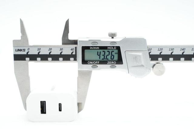 氮化镓30W充电器拆解（拆一款知名品牌30W双口充电器）(10)