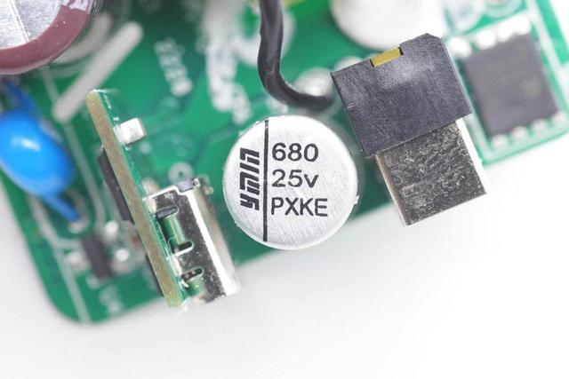 氮化镓30W充电器拆解（拆一款知名品牌30W双口充电器）(43)