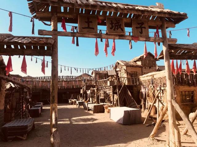 甘肃敦煌是在哪里（甘肃敦煌是一个什么样的地方）(18)