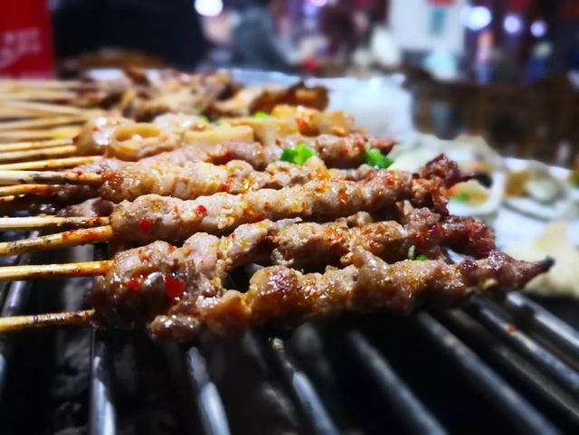 甘肃敦煌是在哪里（甘肃敦煌是一个什么样的地方）(36)