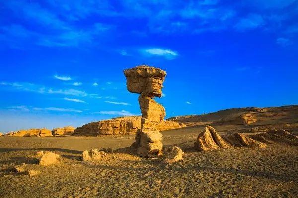 甘肃敦煌是在哪里（甘肃敦煌是一个什么样的地方）(29)