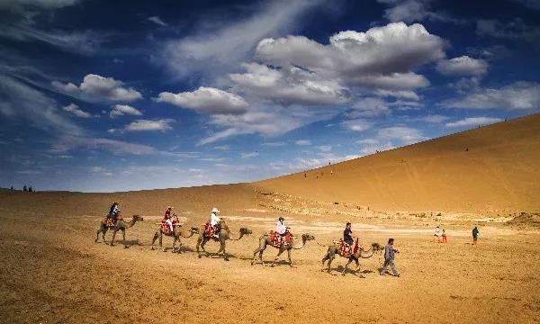甘肃敦煌是在哪里（甘肃敦煌是一个什么样的地方）(13)