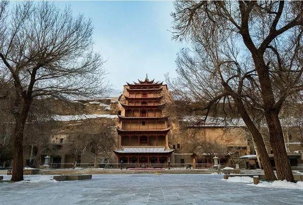 甘肃敦煌是在哪里（甘肃敦煌是一个什么样的地方）(2)