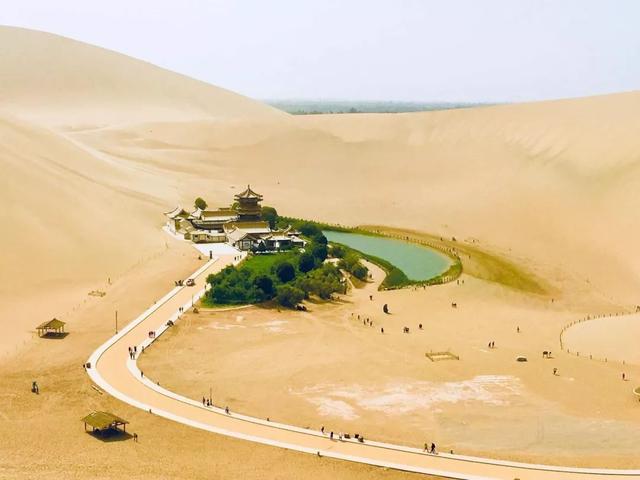 甘肃敦煌是在哪里（甘肃敦煌是一个什么样的地方）(12)