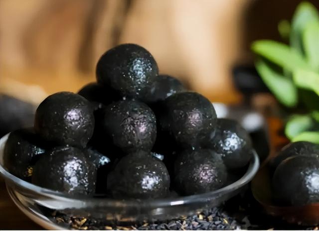 每到换季手脱皮是什么原因（一到换季手就脱皮）(10)