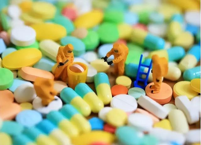 每到换季手脱皮是什么原因（一到换季手就脱皮）(8)