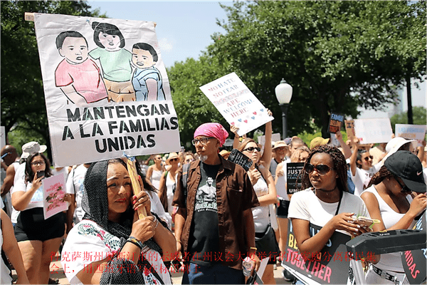 美国除了说英语还使用哪些语音(美国除了英语外还有什么语言)