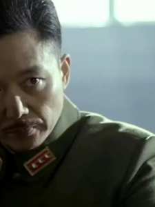 ​毒蜂伪装者(明台挖出曼丽看到肚子怎么了)