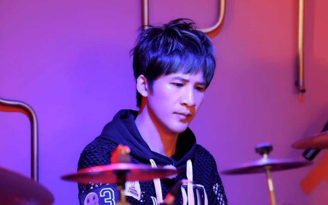 大张伟为什么解散花儿乐队?37岁的大张伟现状如何(6)