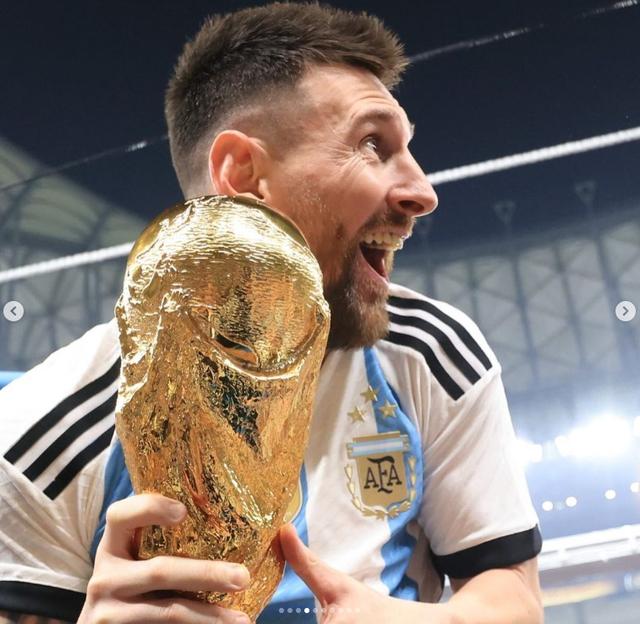 梅西夺冠体坛祝贺（梅西夺冠后首发文）(32)