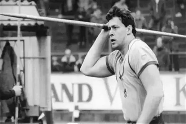 男子110米栏世界纪录（最难打破的六大田径世界纪录）(11)