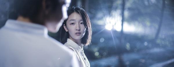 年纪轻轻的周冬雨为什么能火？可以成为一线大咖？