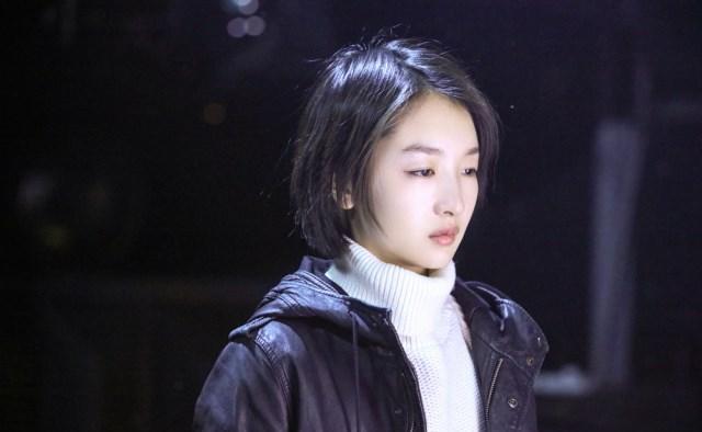 年纪轻轻的周冬雨为什么能火？可以成为一线大咖？