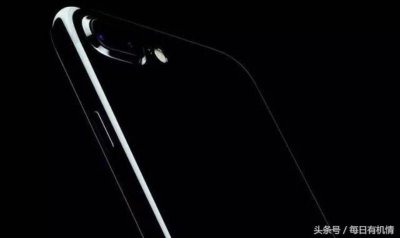 ​苹果4代白色什么时候上市的（iphone4s中国上市价格）