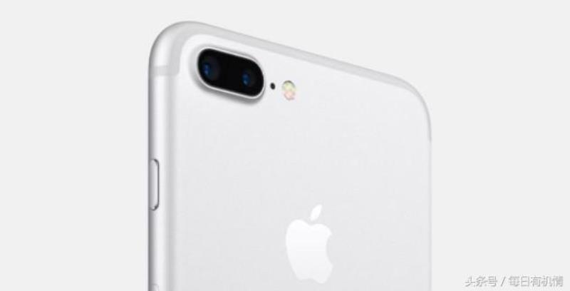 苹果4代白色什么时候上市的(iphone4s中国上市价格)(2)