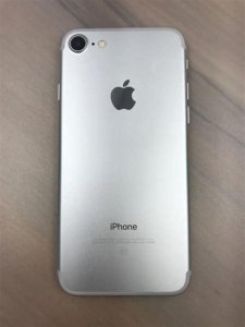 ​苹果7从开售用到现在（红色特别版iPhone7发布）