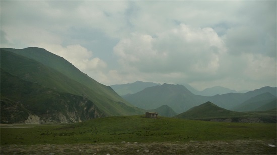 大美青海之拉脊山 ,鹰飞不过去的地方！