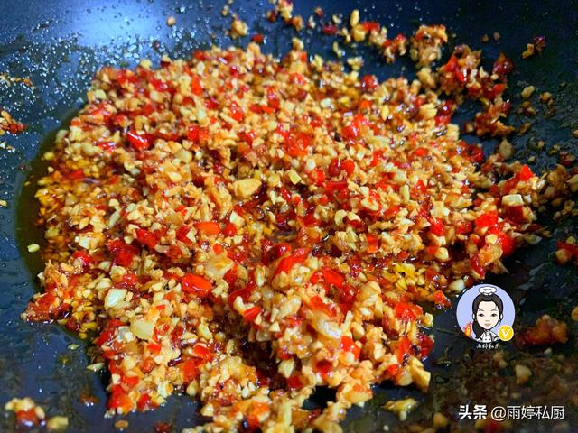 最好的蒜蓉酱做法（教你做万能蒜蓉酱）(14)