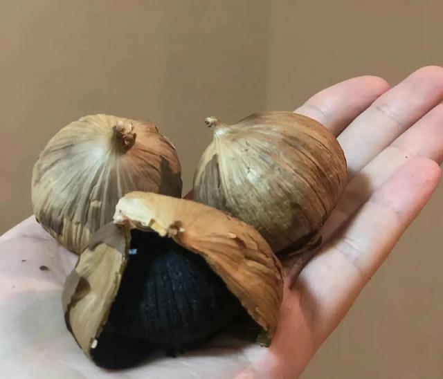 蒜苗炒蒜苗的家常做法（一头蒜的餐桌使命）(3)