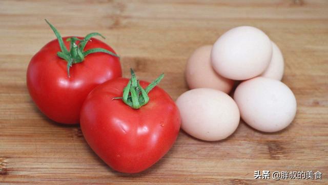 如何制作最美味的西红柿炒鸡蛋（这才是西红柿炒鸡蛋的正确做法）(2)