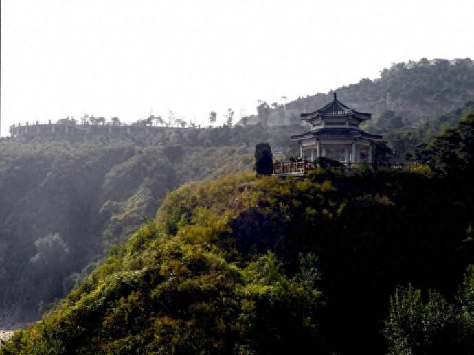 辽宁龙回头景区