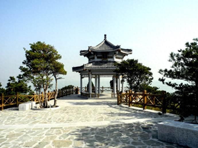 辽宁龙回头景区