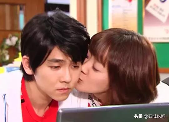 又搞笑又感动的韩剧（韩剧搞笑一家人）(3)