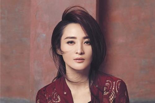 他33岁一夜成名，残忍抛下蒋勤勤另娶妻，47岁丢下妻儿患癌去世