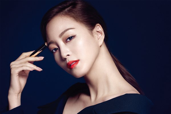 韩艺瑟男友是牛郎? 罢演事件而一度遭到封杀