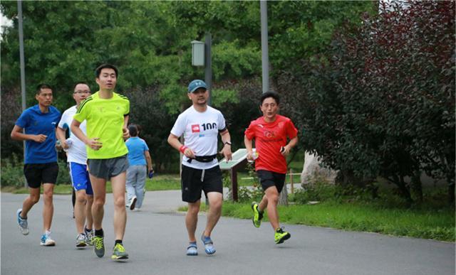 坚持每天慢跑半小时效果（每天坚持慢跑40分钟）(4)