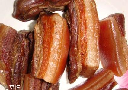 烟熏腊肉怎么炒好吃？做法多多任你选