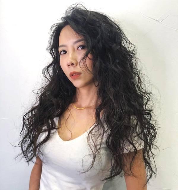 最流行的羊毛卷发型，不用打理也好看