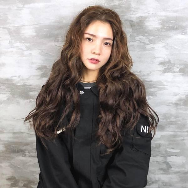 最流行的羊毛卷发型，不用打理也好看