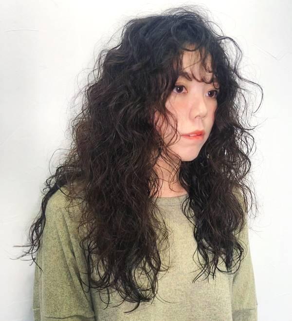 最流行的羊毛卷发型，不用打理也好看