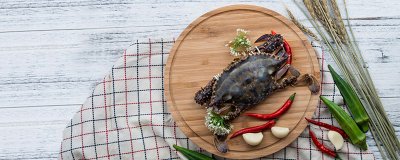 ​螃蟹是什么颜色