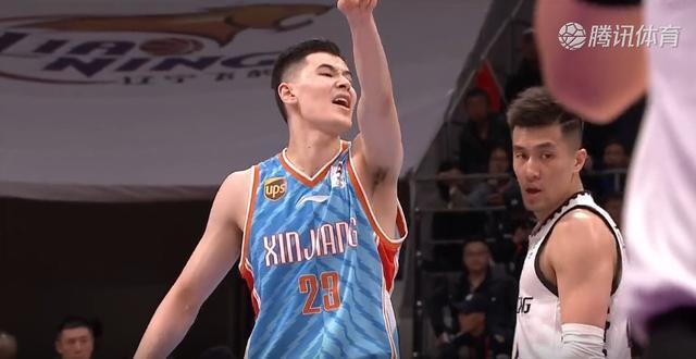 7秒！郭艾伦失误葬送比赛，郭士强扭头就走，他在微博这样评论