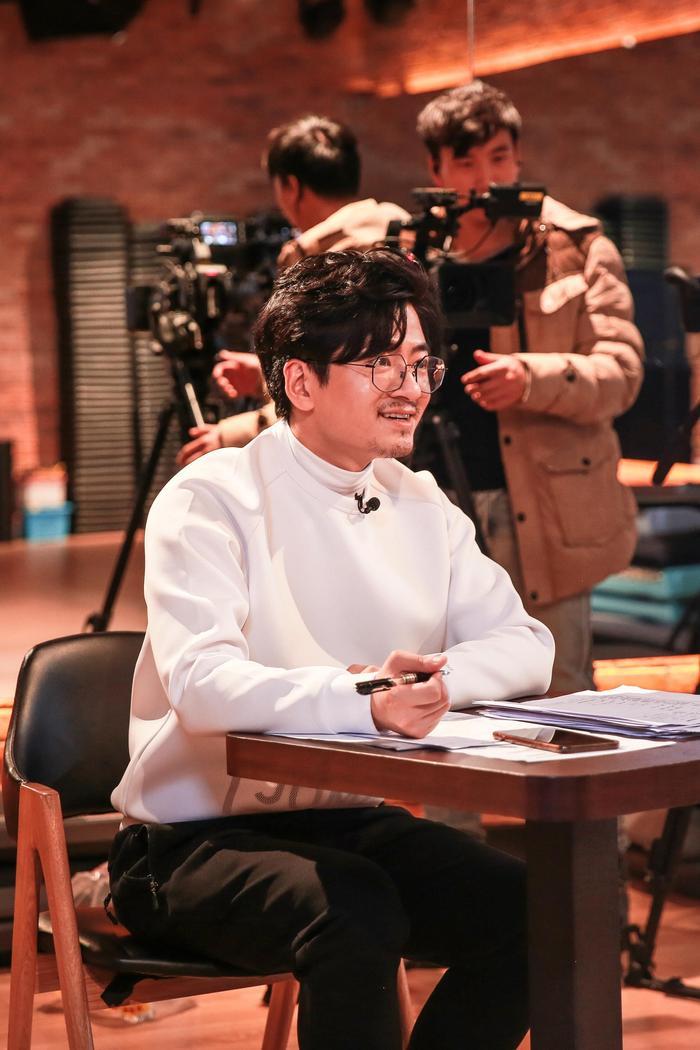 黄晋琨《人生加减法》变身绅士导师 分享健身小窍门 获赞暖心小叔