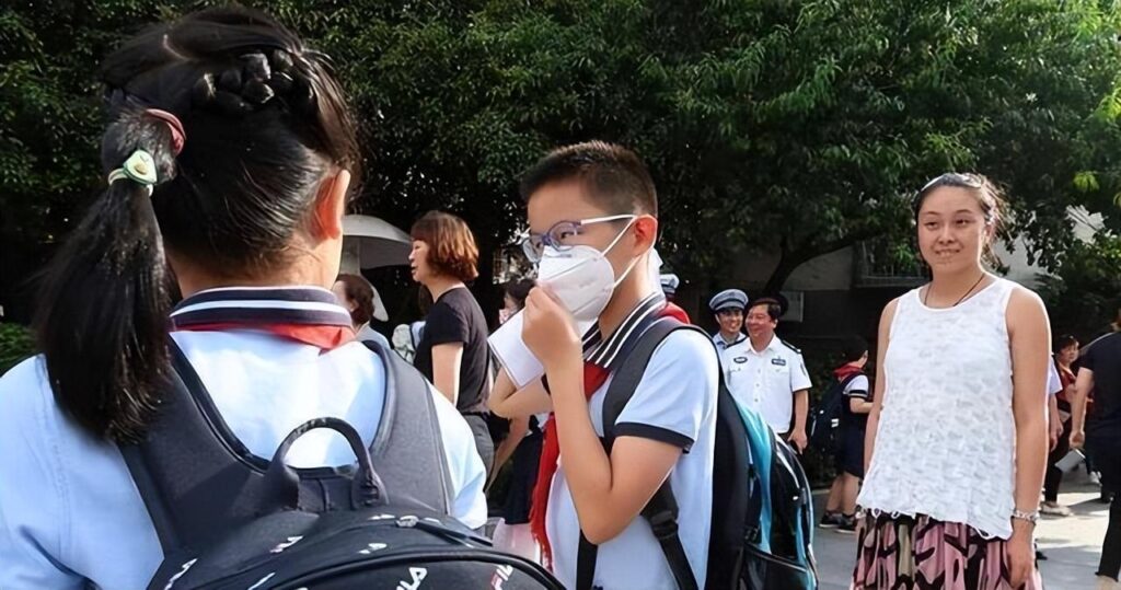 上海非毕业年级开学时间_中小学生开学时间