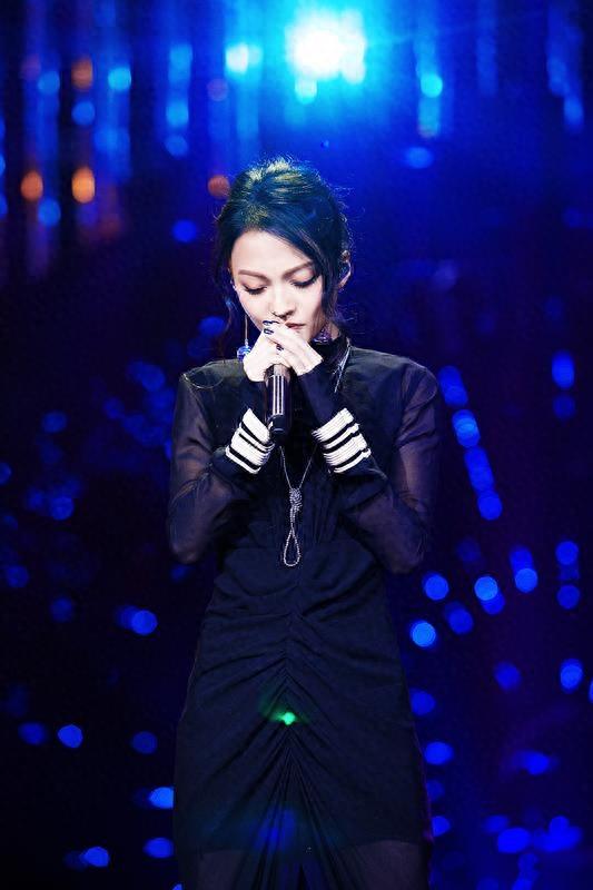 张韶涵《我是歌手》演绎经典歌曲，网友：我们喜欢的张韶涵回来了